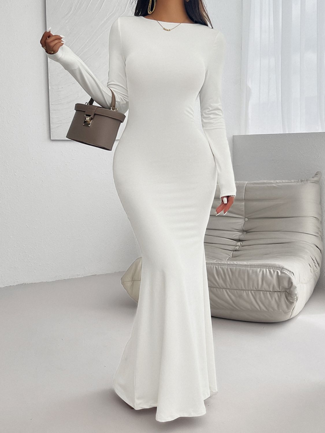 LuX De’Ore Kay Backless Long Sleeve Maxi Dress